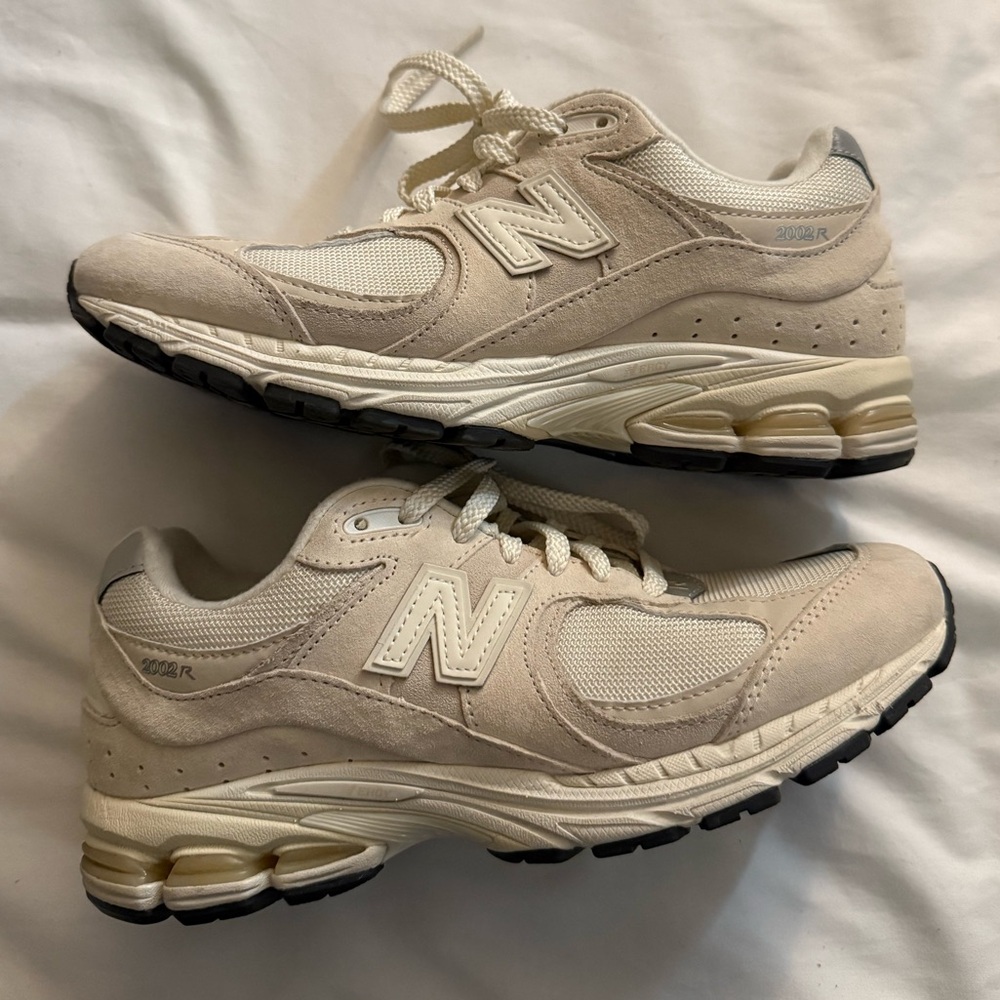 New Balance 2002R Calm Taupe